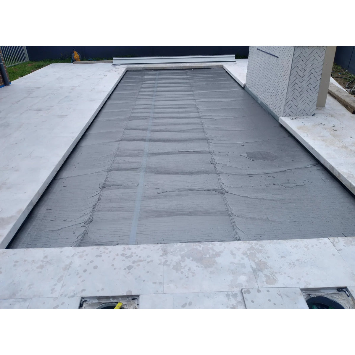 Daisy ThermoTech Silver thermal cover for pool heat pumps