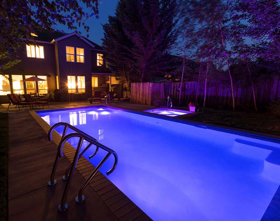 S.R. SMITH MERIDIAN HAND RAIL- FLANGED (single) - Pool Rail