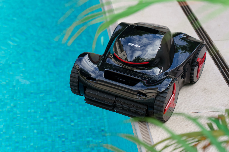 iGarden M1-50 robotic pool cleaner for concrete and fibreglass pools