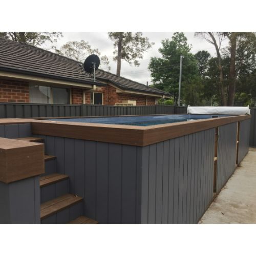 Premium Daisy pool roller on above ground pool