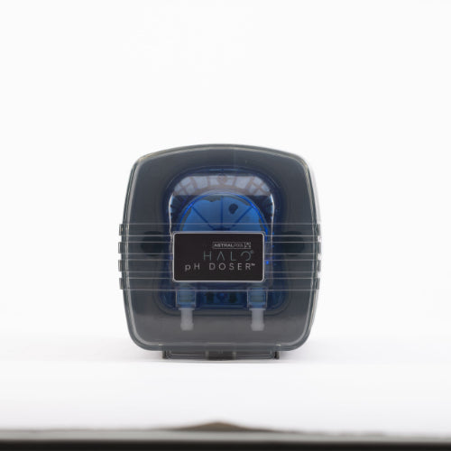 Automated pool pH and sanitiser control system